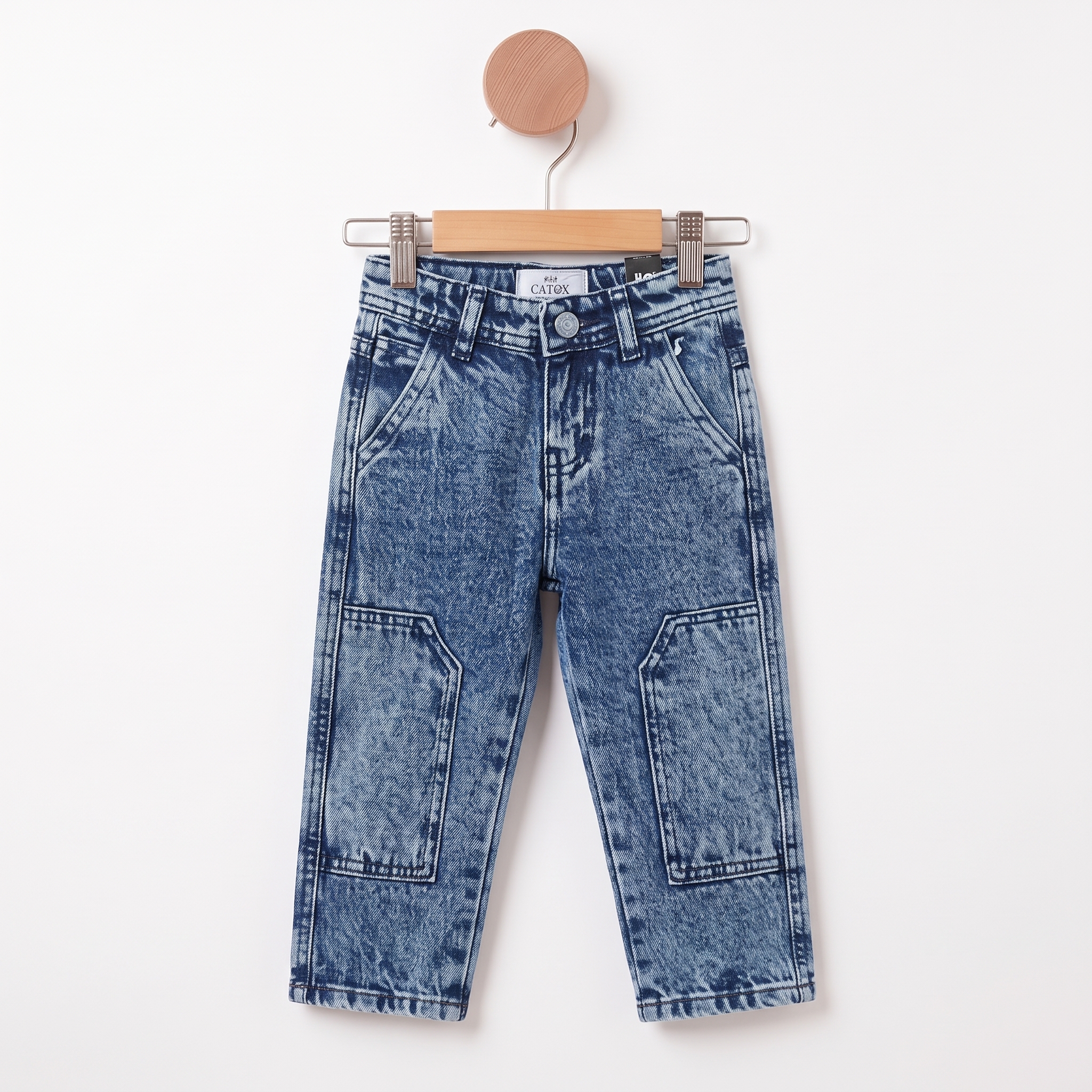 Denim_pants_hanging_on_hanger_2K_20261025132904