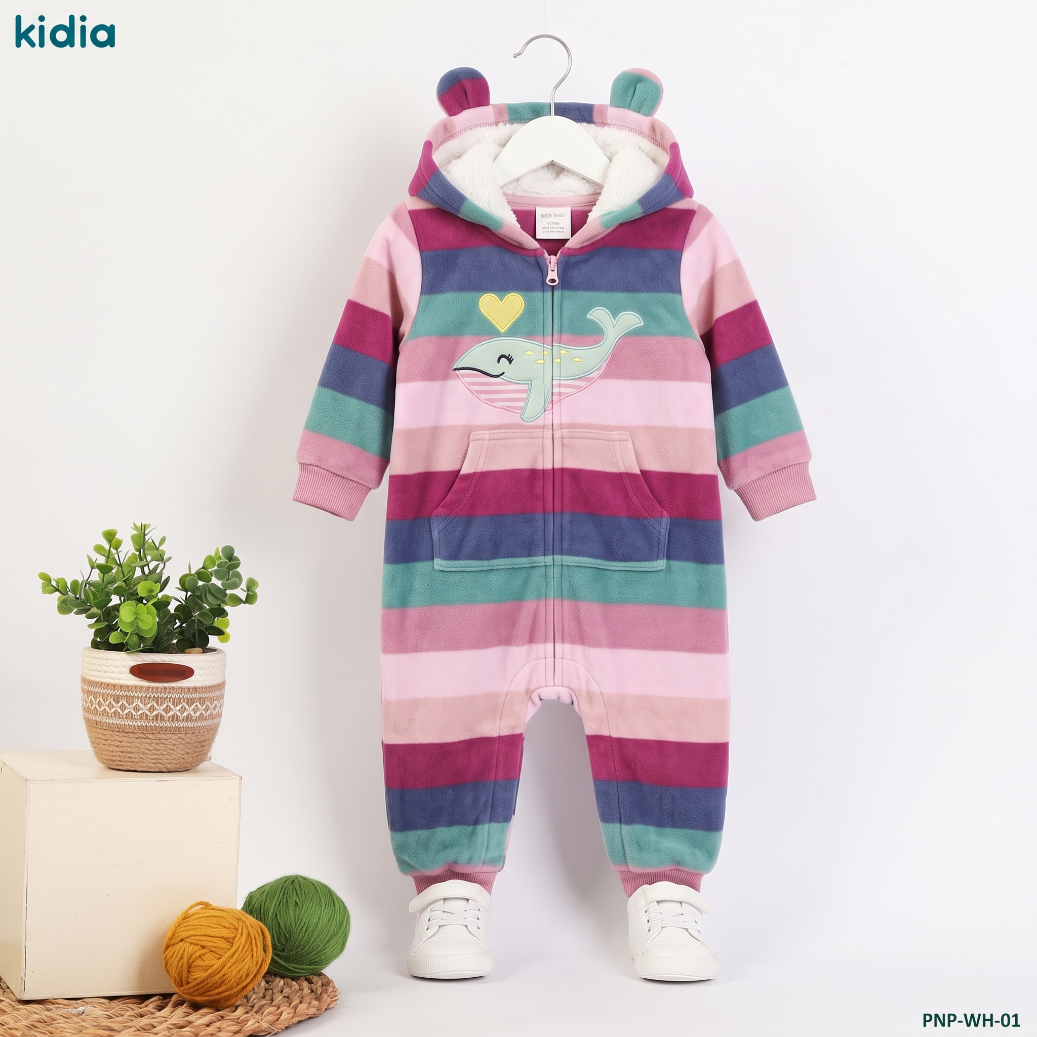 Photographing_baby_onesie_and_sn…_2K_20260912160719