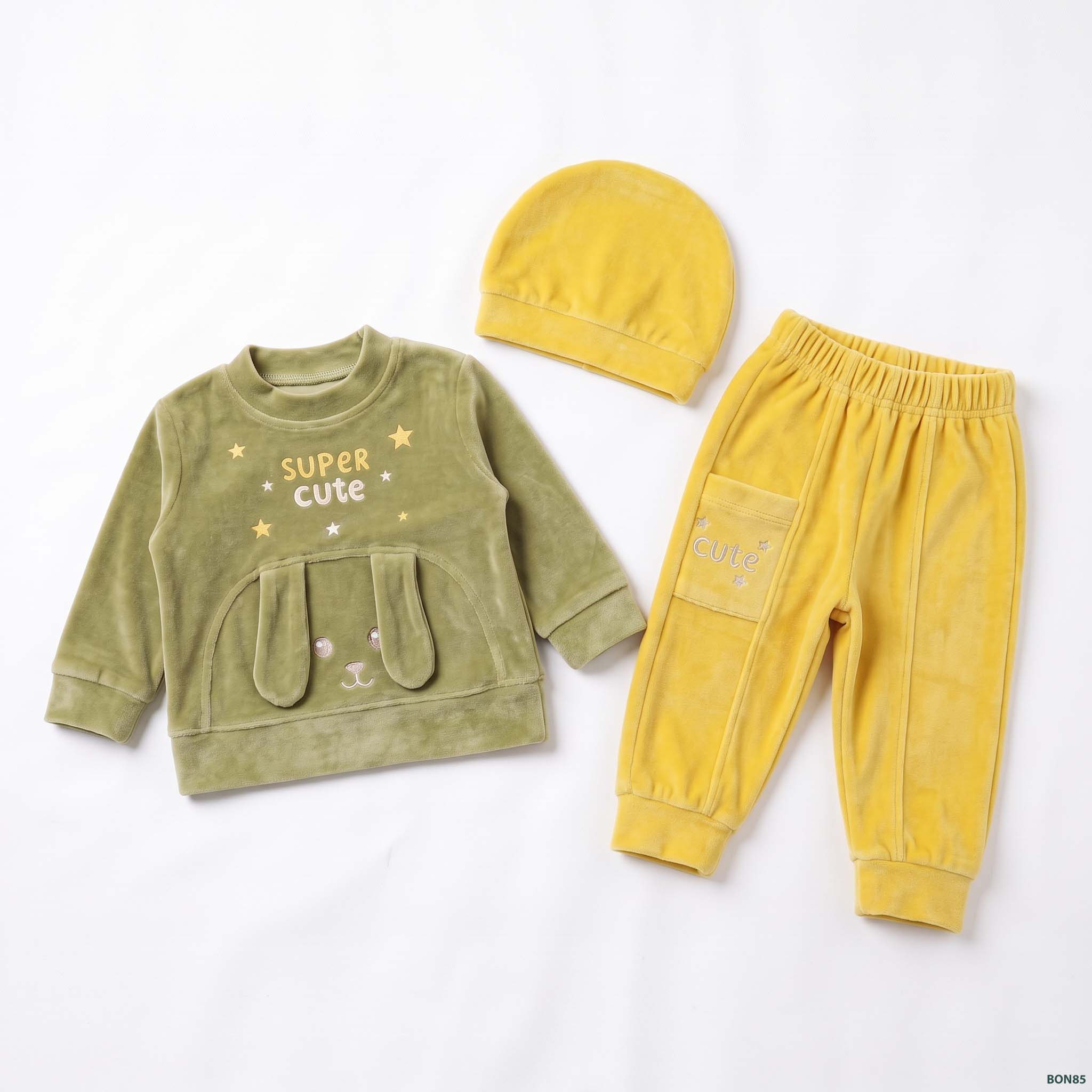 Children_clothing_set_flat_lay_2K_20261018201234