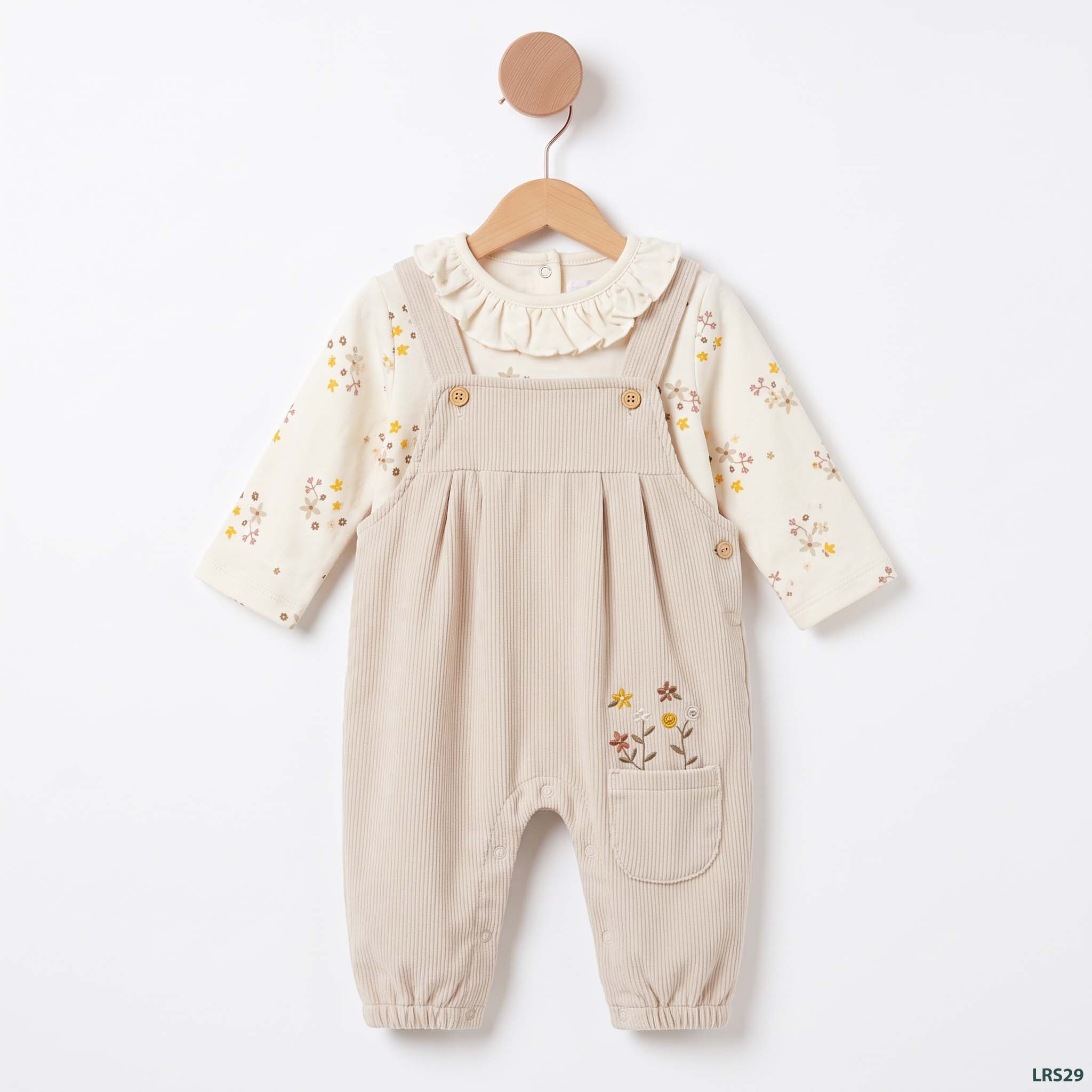 Corduroy_baby_outfit_hanging_2K_20261020165443