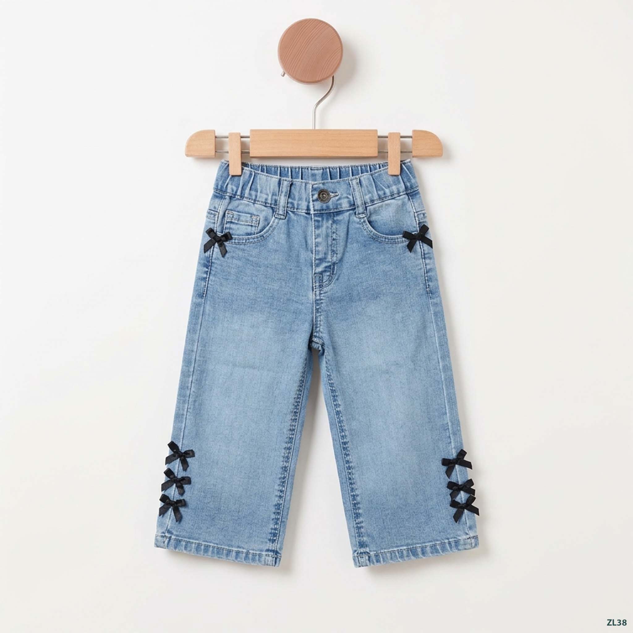 Denim_jeans_with_black_bows_20261023150514