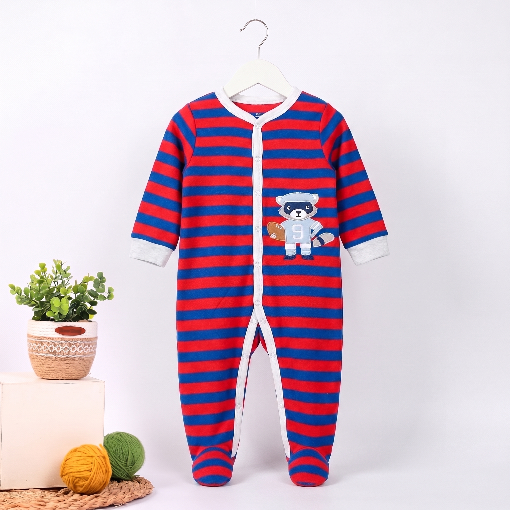 Displaying_striped_baby_bodysuit_2K_20261015172901