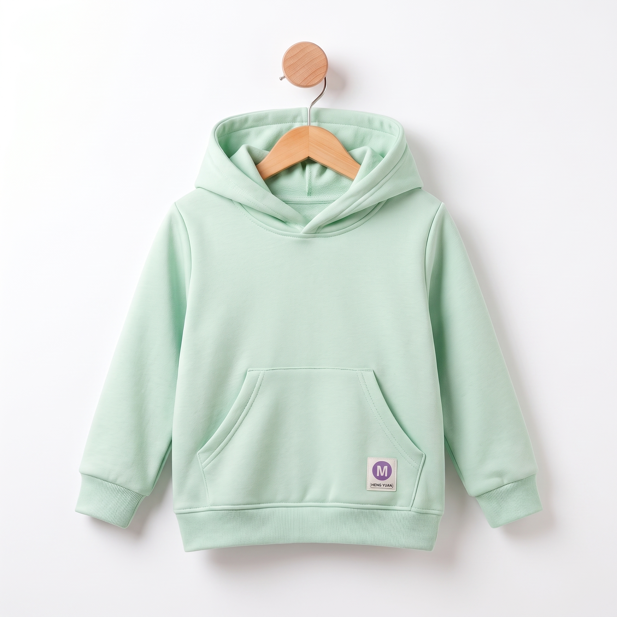 Hooded_sweatshirt_on_hanger_2K_20261027181845