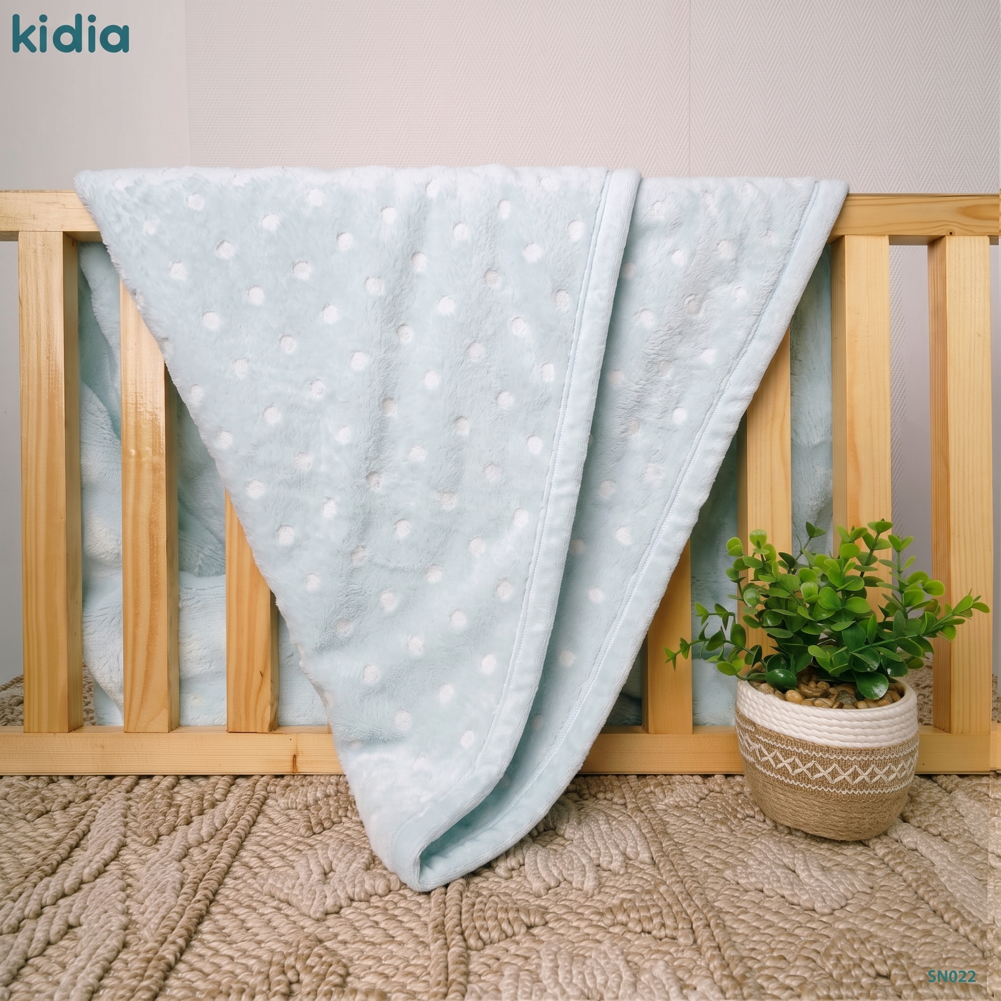 Polka_dot_blanket_on_crib_2K_20261001171903