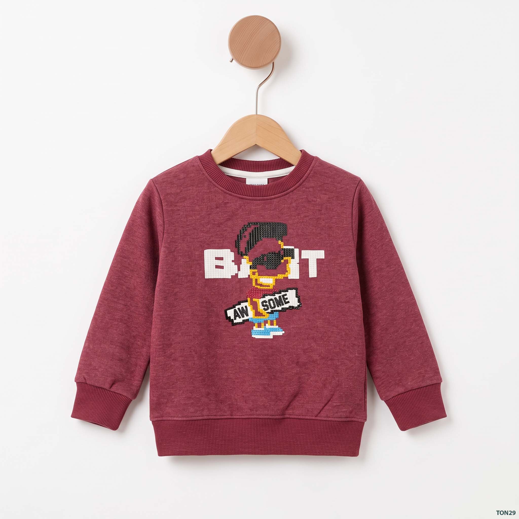 Red_sweatshirt_on_wooden_hanger_2K_20261001191716